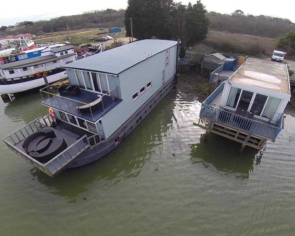 Bed and Breakfast Houseboat Harbourside View Newport  Zewnętrze zdjęcie
